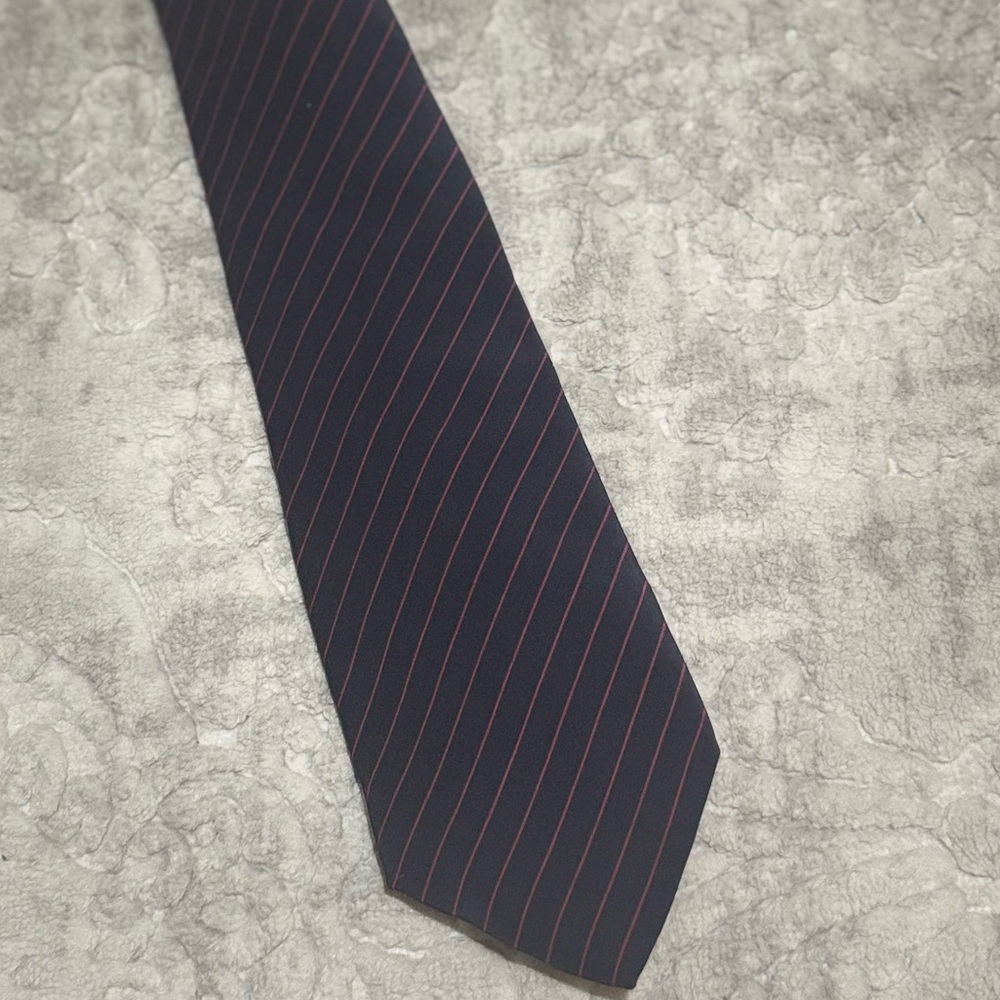 AUSTIN GREY TIE